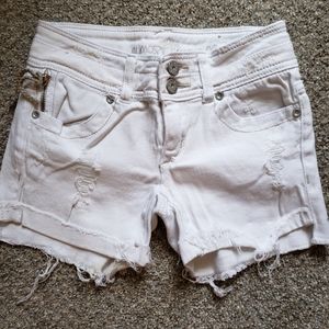 Almost Famous Size 0 shorts